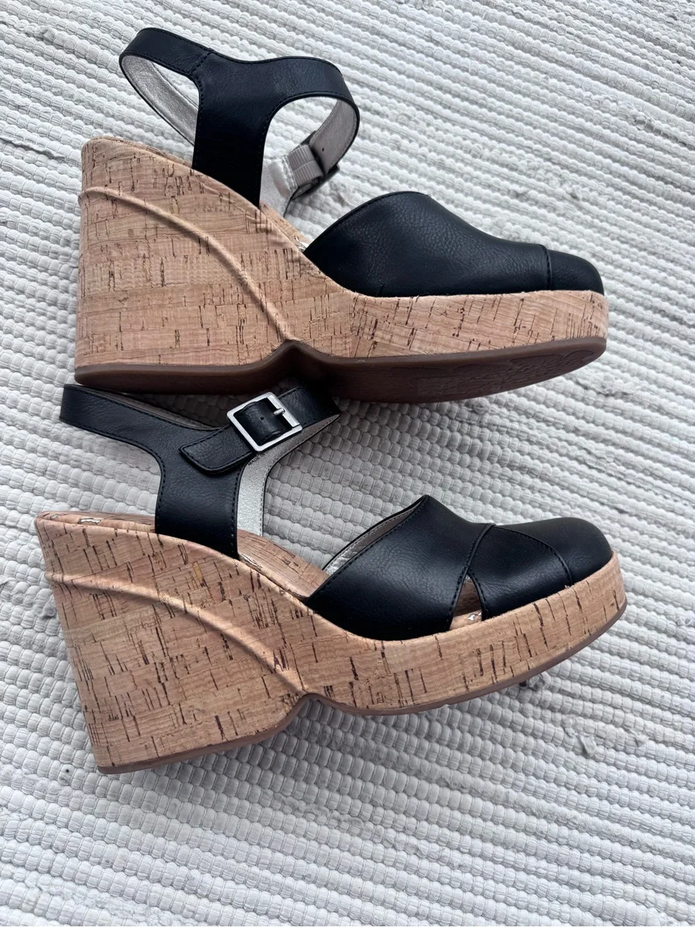 Korks Black Cork Platform Wedge Sandals Size 11 Retro Boho Platform